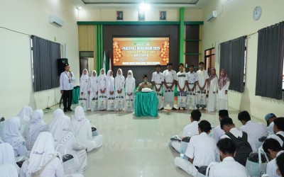 MAN 2 Gresik Gelar Santunan 106 Anak Yatim dan Difabel, Wujud Nyata Komitmen Madrasah dalam Program “Peaceful Muharram” Kemenag RI